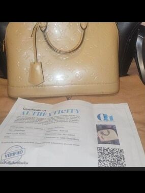 Louis Vuitton Patent Leather Alma MM Handbag in Beige